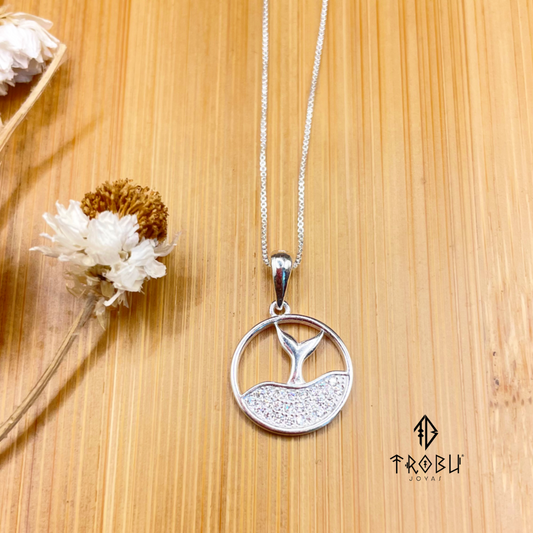Collar Ocean Whale Plata